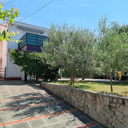 Apartmani Karla Baška Habitación foto