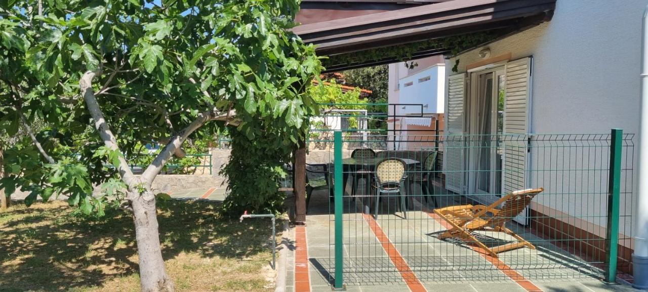 Apartmani Karla Baška Exterior foto